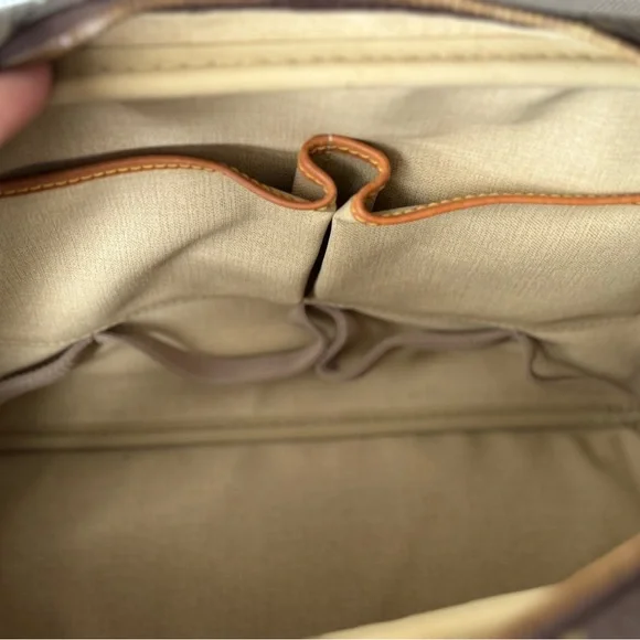 Vintage Louis Vuitton Deauville - Picture 9 of 16